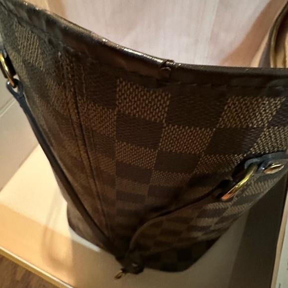 REDUCED- AUTHENTIC Louis Vuitton Damier Ebene Neverfull MM with Pink lining. - Picture 4 of 15